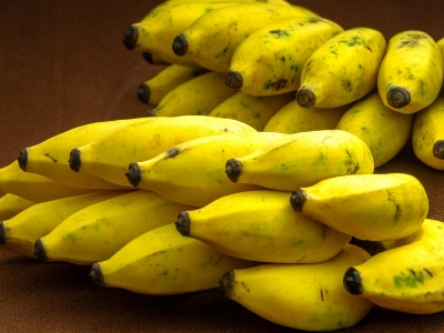 2 bundle of ripe banana